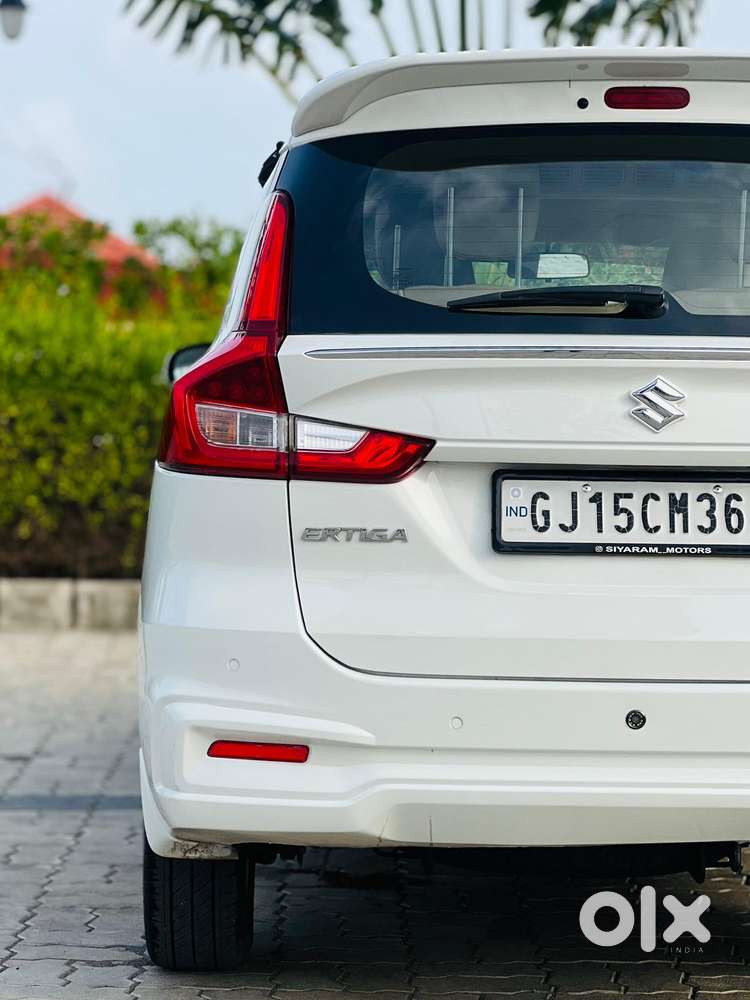 Maruti Suzuki Ertiga Zxi Shvs, 2022, Petrol