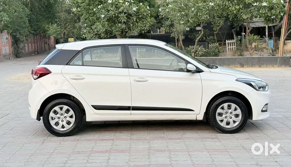 Hyundai I20 Sportz 1.2 Bs-iv, 2017, Petrol