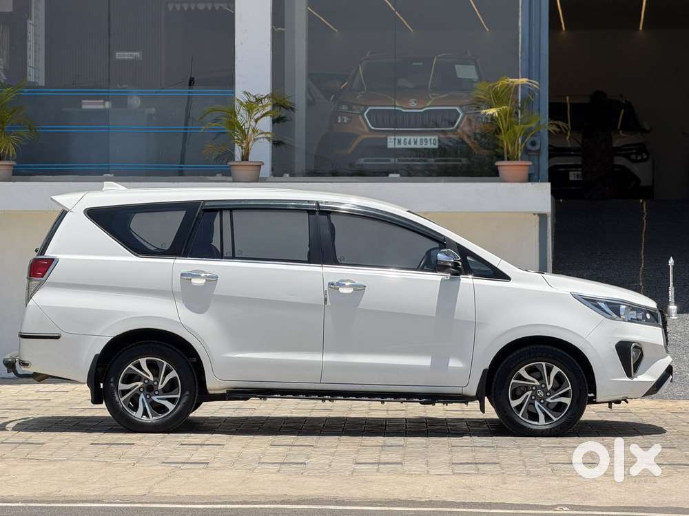 Toyota Innova Crysta 2.4 G Mt, 2022, Diesel