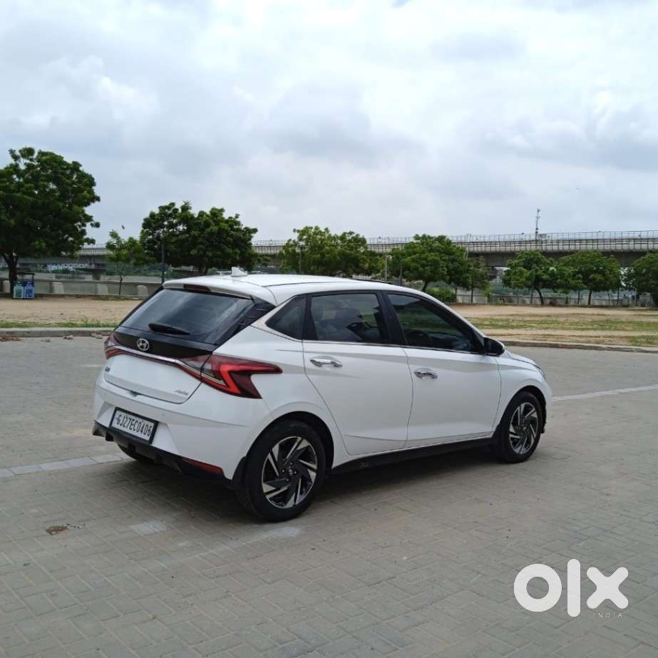 Hyundai New I20 1.2 Asta (o) Mt, 2023, Petrol