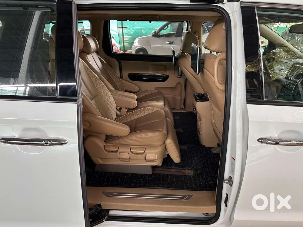 Kia Carnival Limousine Plus 7 Str, 2022, Diesel
