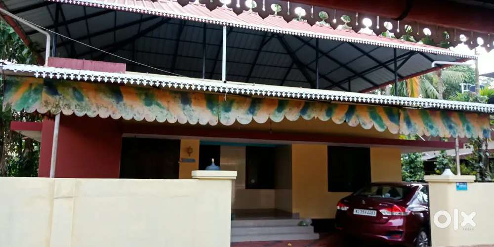 10 CENT 3BHK HOUSE KAKKANAD THRIPONITHURA