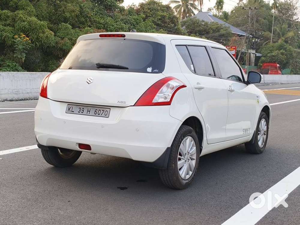 Maruti Suzuki Swift Zxi, 2015, Petrol