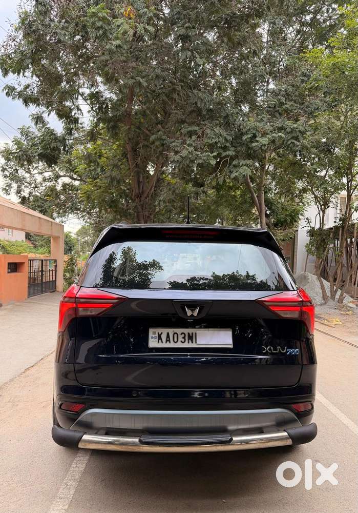 Mahindra Xuv700 Mx Petrol Mt 5 Str (e), 2022, Petrol