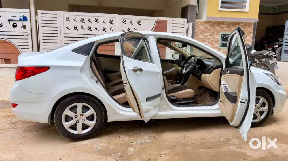 Hyundai Fluidic Verna 1.4 Crdi 2011
