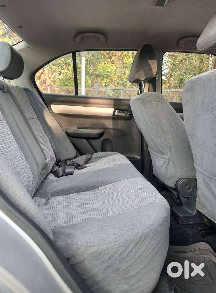 Maruti Suzuki Swift Dzire 1.2 Vxi Bsiv, 2010, Petrol