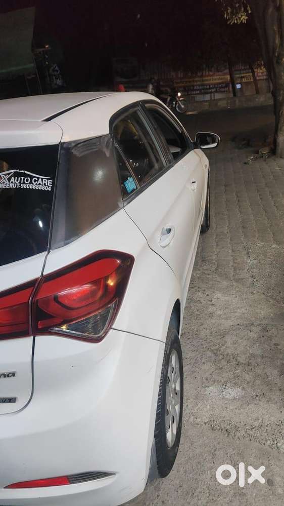 Hyundai I20 Diesel Sportz, 2016, Petrol