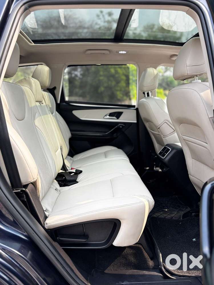 Mahindra Xuv700 2.2 Ax 7 Diesel At Str Awd, 2023, Diesel