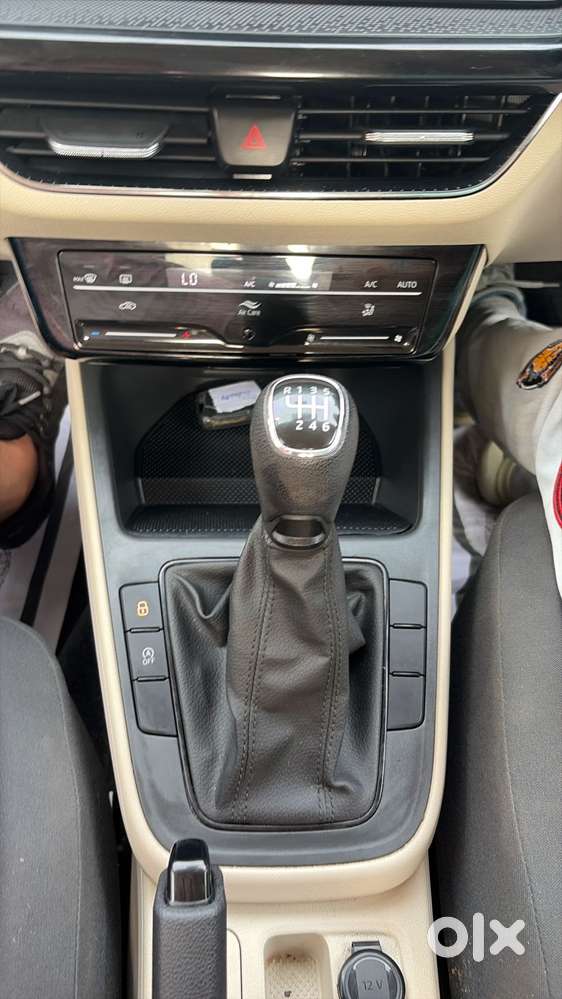 Skoda Slavia 1.0 Ambition Tsi, 2024, Petrol