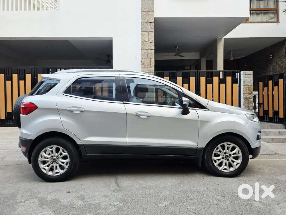 Tata Nexon Xz+ Sunroof 2023 Well Maintained