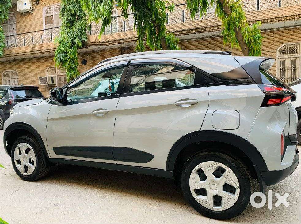 Tata Nexon Fearless Plus (ps) 1.2 Icng 6mt Red Dark Edition, 2025, C..