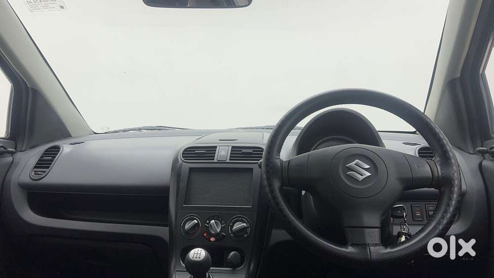 Maruti Suzuki Ritz Lxi, 2013, Petrol