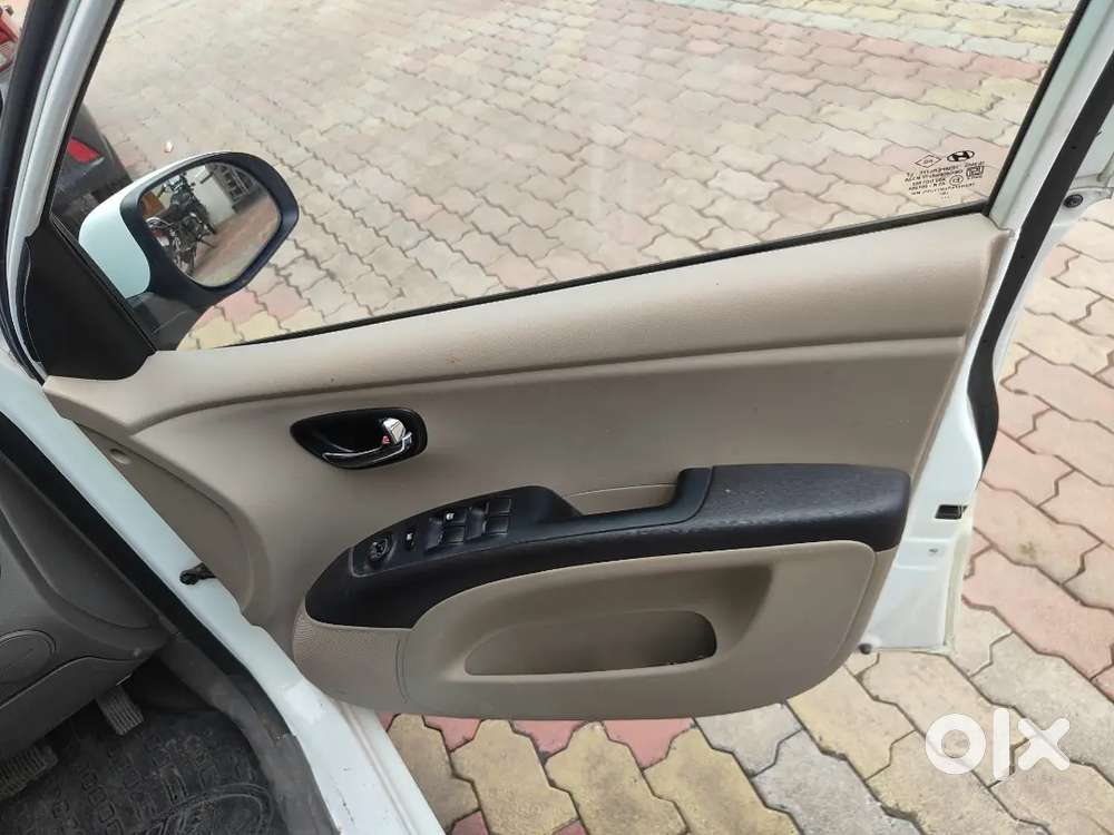 Hyundai I10 Sportz 2012 Petrol
