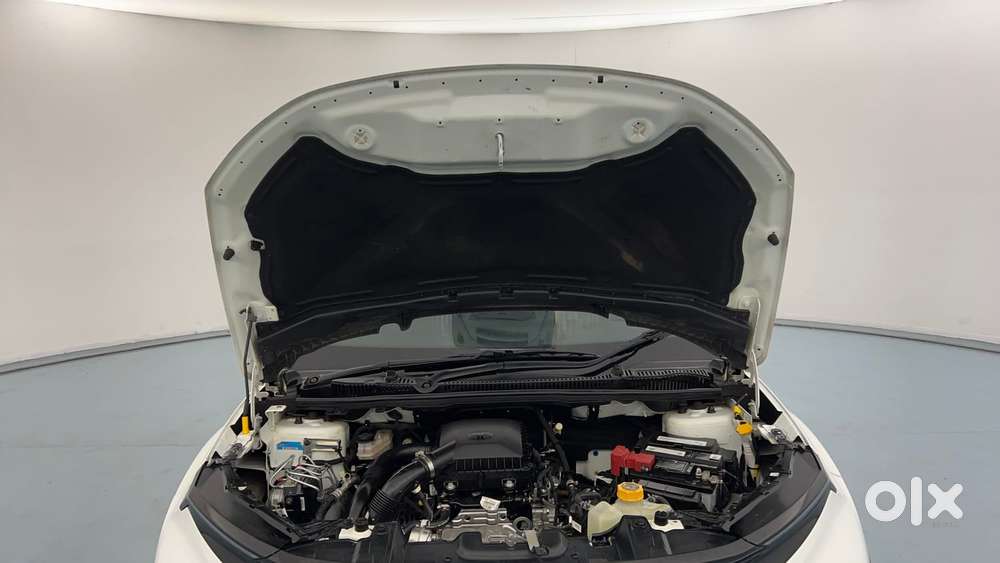 Tata Nexon Pure (s) 1.2 Petrol 6amt, 2024, Petrol