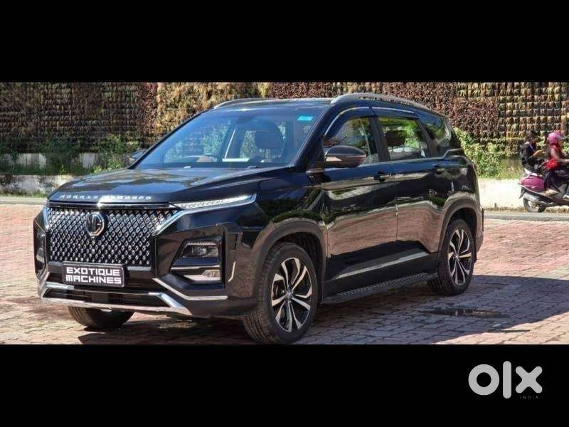 Mg Hector Plus Sharp Pro Blackstorm 1.5 Turbo Petrol Cvt 7 Str, 2024..