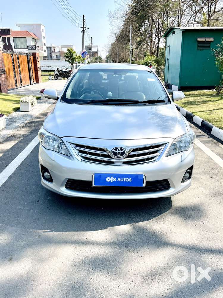 Toyota Corolla Altis [ ] 1.8 Vl At, 2012, Petrol