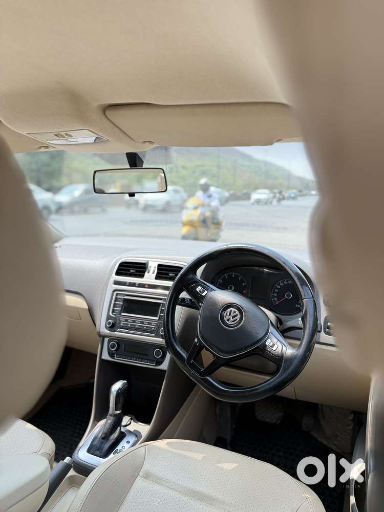 Volkswagen Vento 1.2 Tsi Highline Plus At, 2015, Petrol