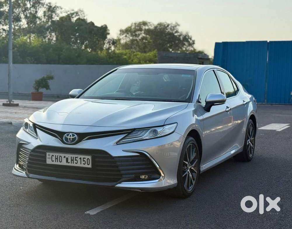 Toyota Camry Hybrid, 2022, Petrol