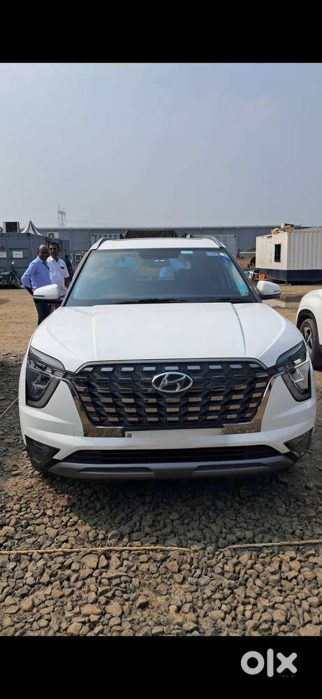 Hyundai Alcazar 2024, Panaromic Sunroof With Bluelink