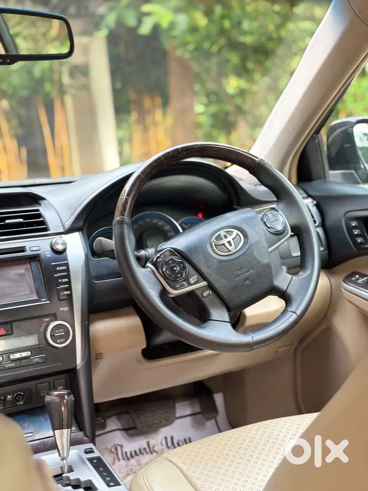 Toyota Camry Hybrid 2013