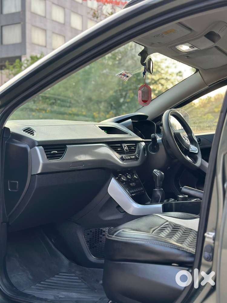 Tata Nexon 1.2 Revotron Xt, 2022, Petrol
