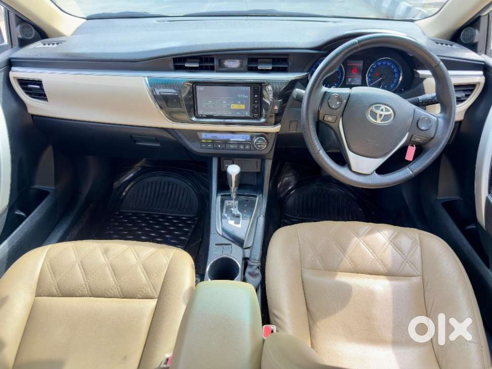 Toyota Corolla Altis G At, 2015, Petrol