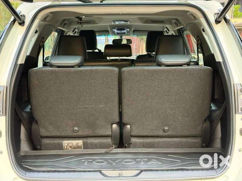 Toyota Fortuner 4x2 At 2.7 Petrol, 2022, Petrol