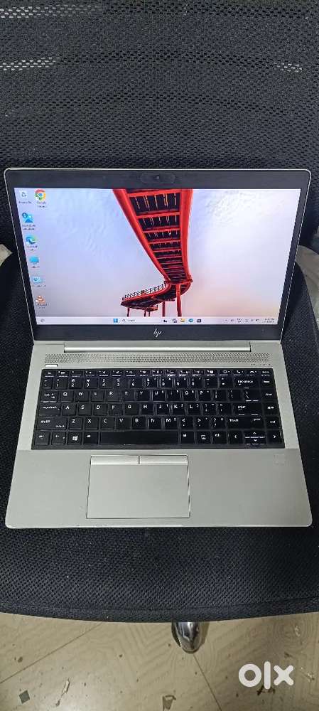 i7 8th gen  Ram 8Gb / 256Gb SSD  Original change
