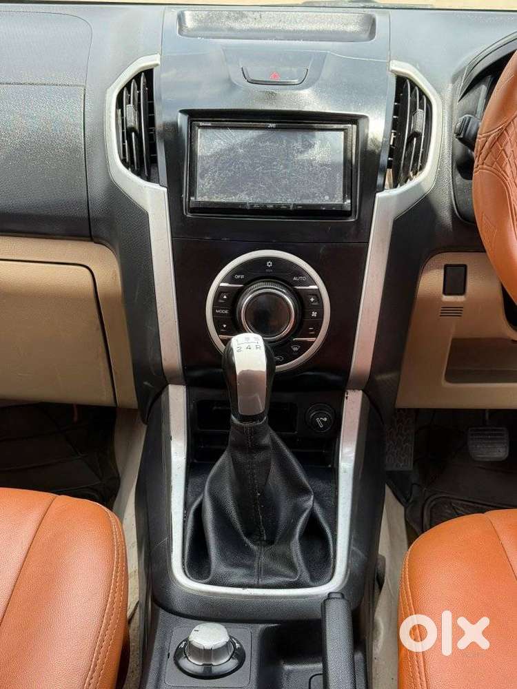 Isuzu D-max V-cross 4x4, 2017, Diesel