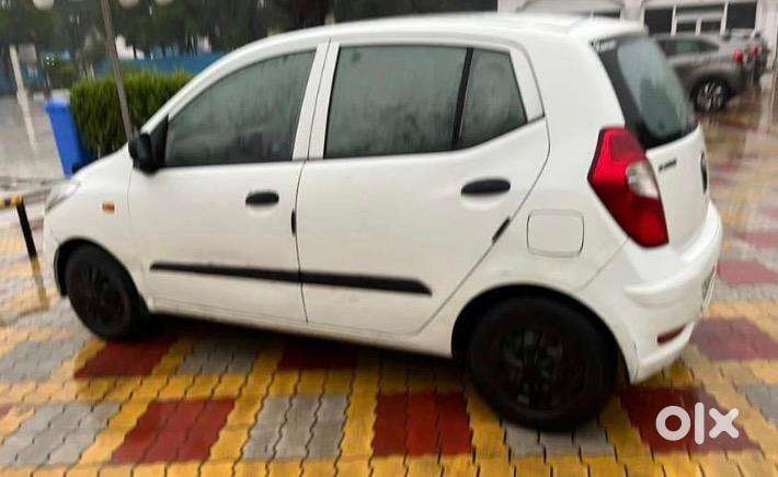 Hyundai I10 2012 - 14000 Kms Mint Condition