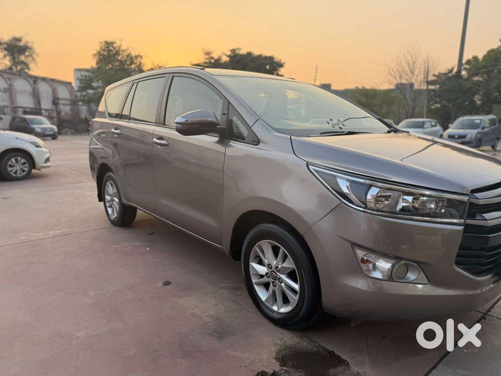 Toyota Innova Crysta 2.8 Gx At, 2017, Diesel