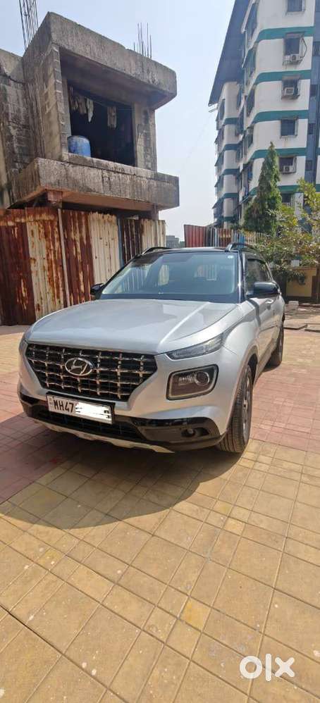 Hyundai Venue 2020 Petrol Well Maintained