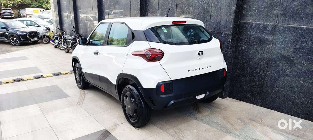 Tata Punch Ev Smart Plus, 2025, Electric
