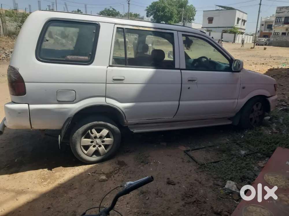 Chevrolet Tavera 2015