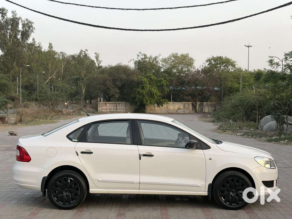 Skoda Rapid 1.6 Mpi Active, 2015, Petrol