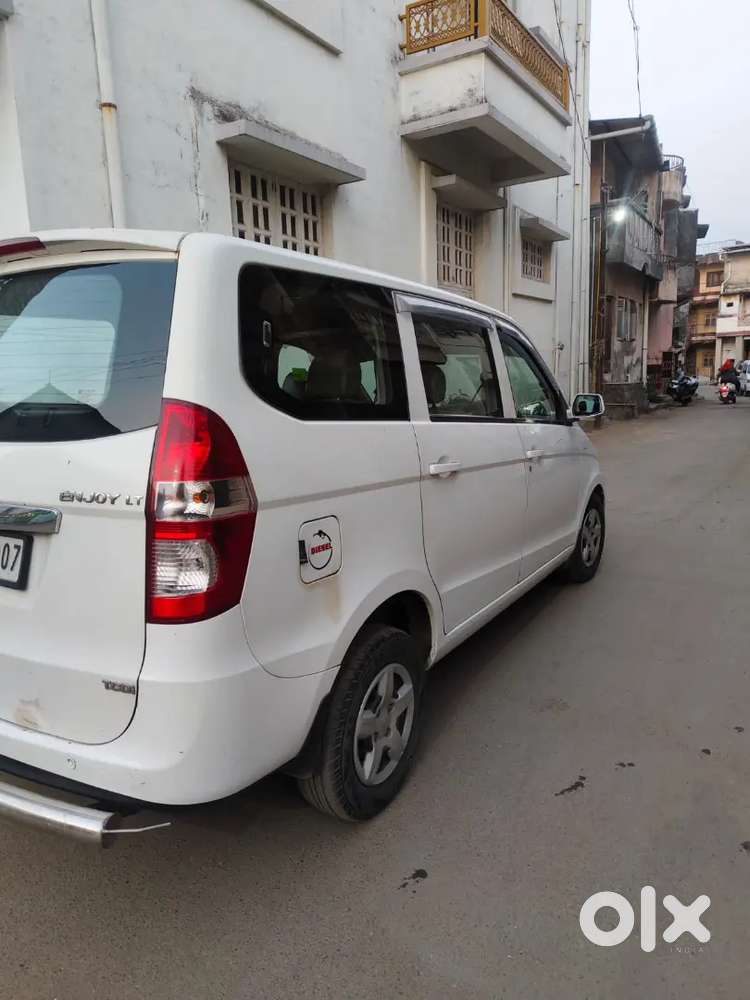 Chevrolet Enjoy 2015 Diesel 121000 Km Driven