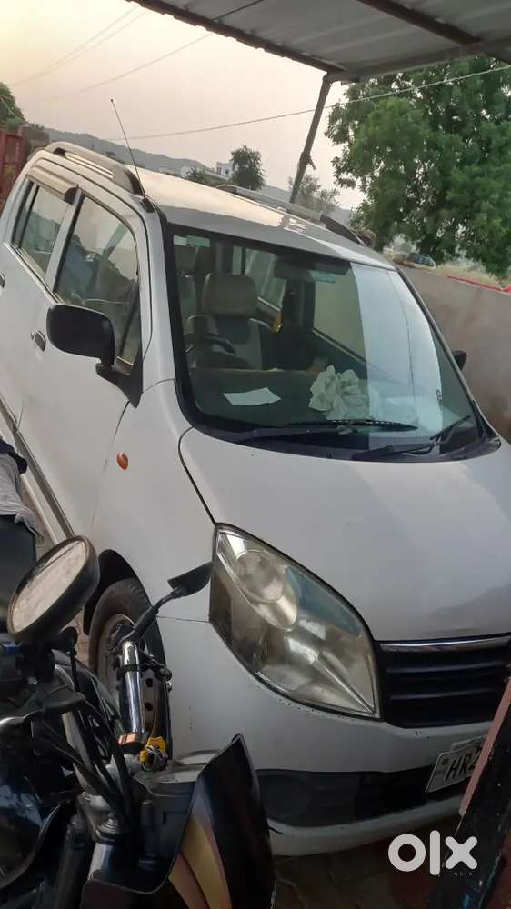 Center Locking , Brand New Tyre Front , Battery Under Warranty