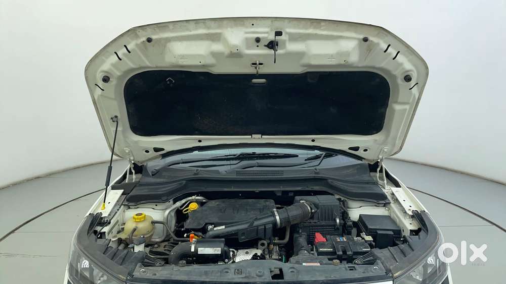 Mahindra Xuv300 1.2 W6 Amt Petrol, 2023, Petrol