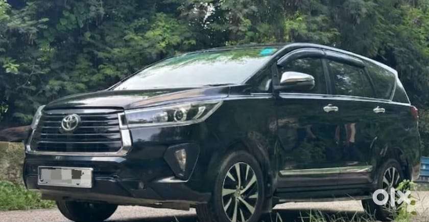 Toyota Innova Crysta 2.7 Zx At, 2022, Petrol