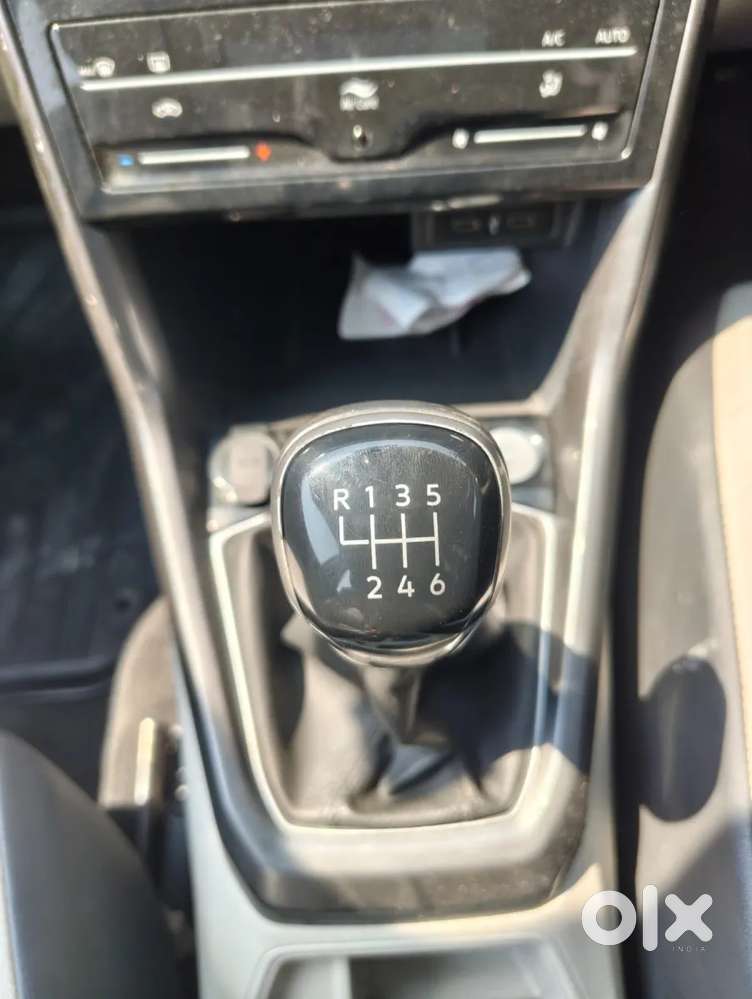 Volkswagen Taigun 1.0 Tsi Topline, 2021, Petrol