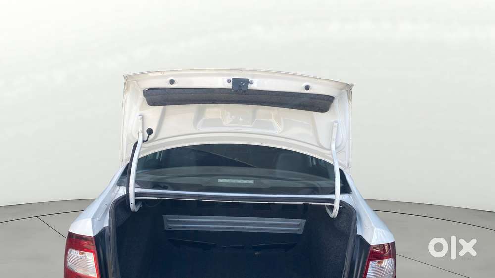 Skoda Rapid 1.6 Mpi At Style, 2019, Petrol