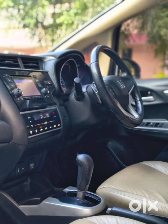 Honda Jazz V Cvt, 2017, Petrol