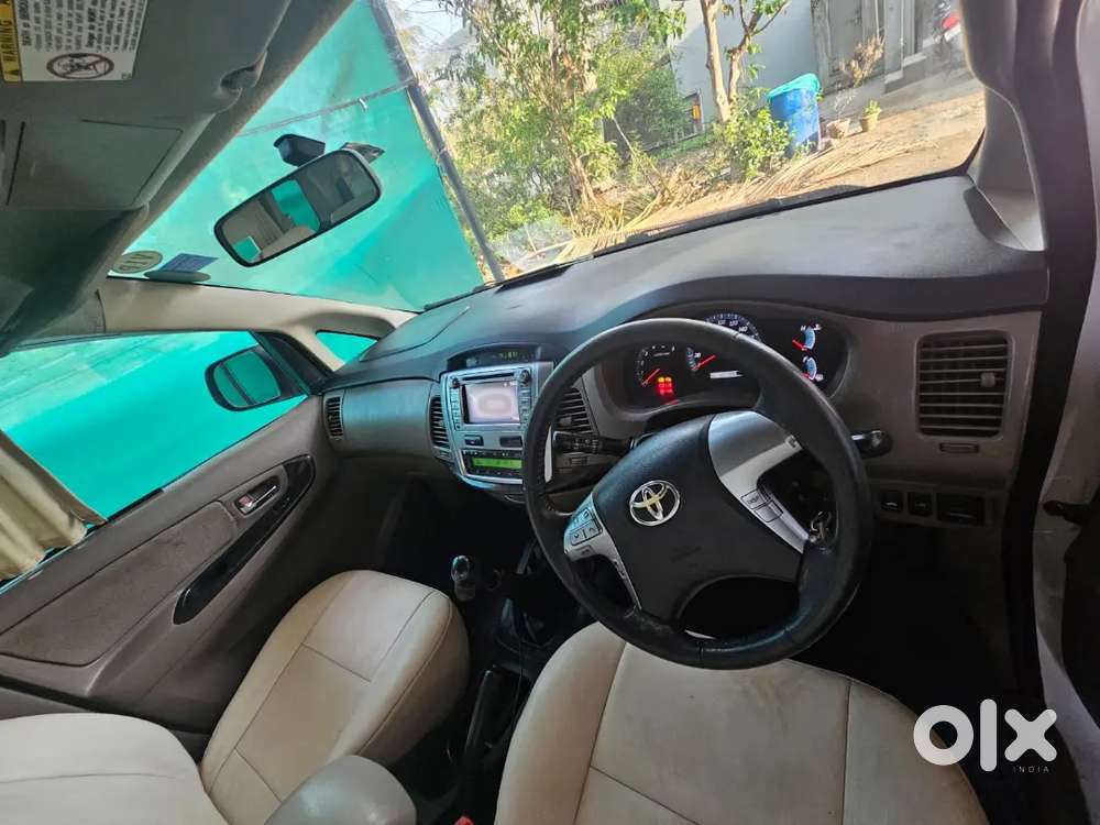 Toyota Innova 2015