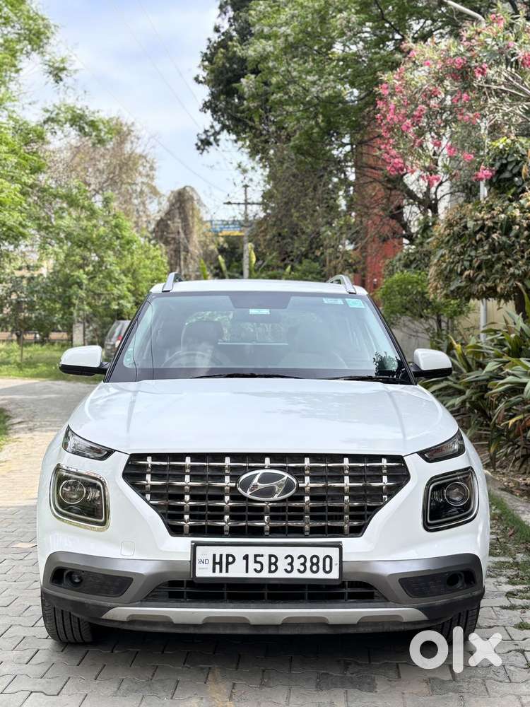 Hyundai Venue Sx (o) Mt 1.5 Diesel, 2022, Diesel