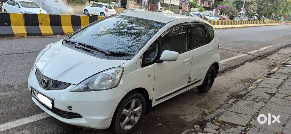 Honda Jazz Select 1.2 (2011)  2nd Owner  Well Maintained  White