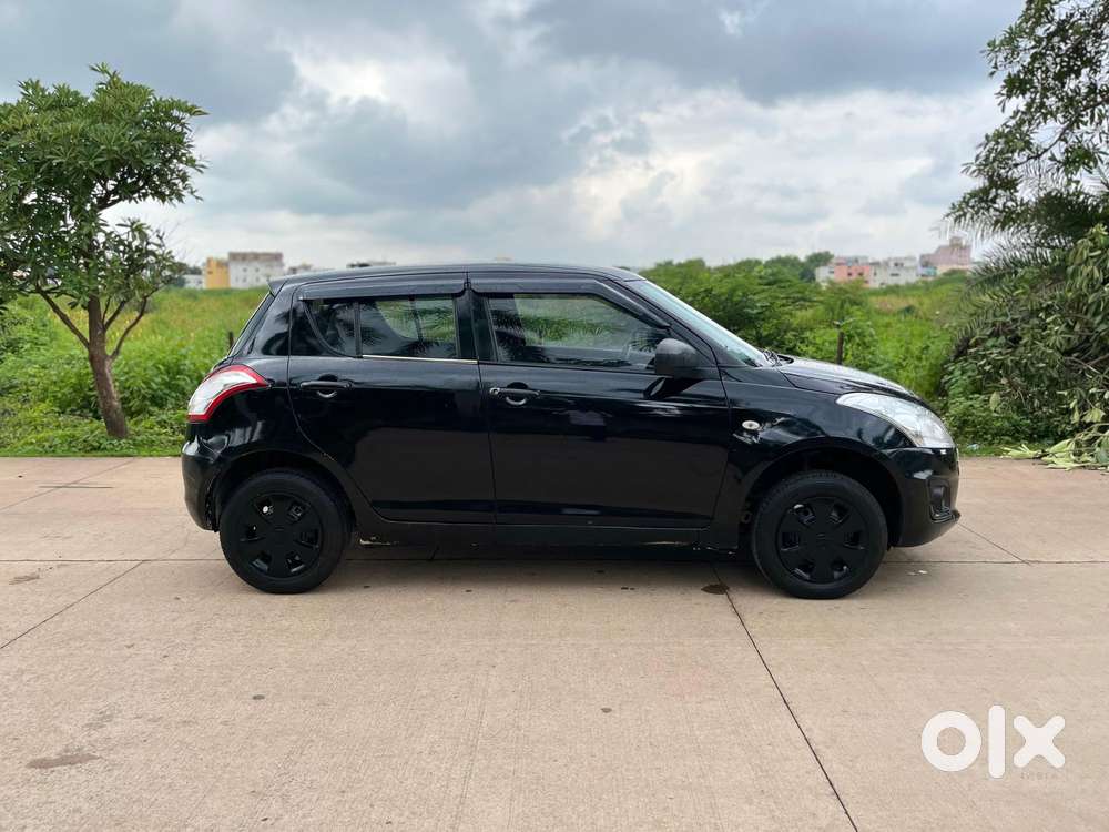 Maruti Suzuki Swift Vxi + Manual, 2016, Petrol