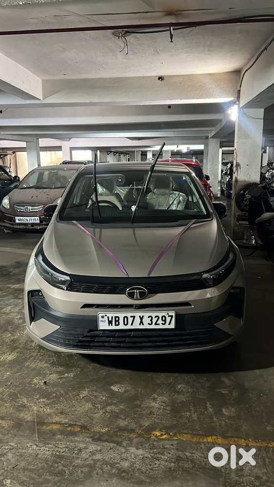 Tata Altroz Top End Model Loan Transfer Car