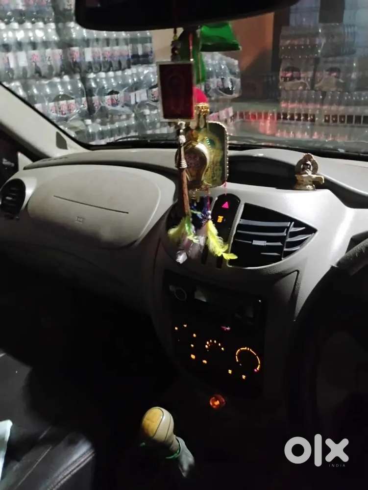 Mahindra Quanto 1.5 C8 2013