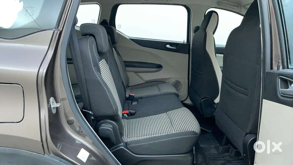 Renault Triber Rxz Easy-r Amt, 2023, Petrol