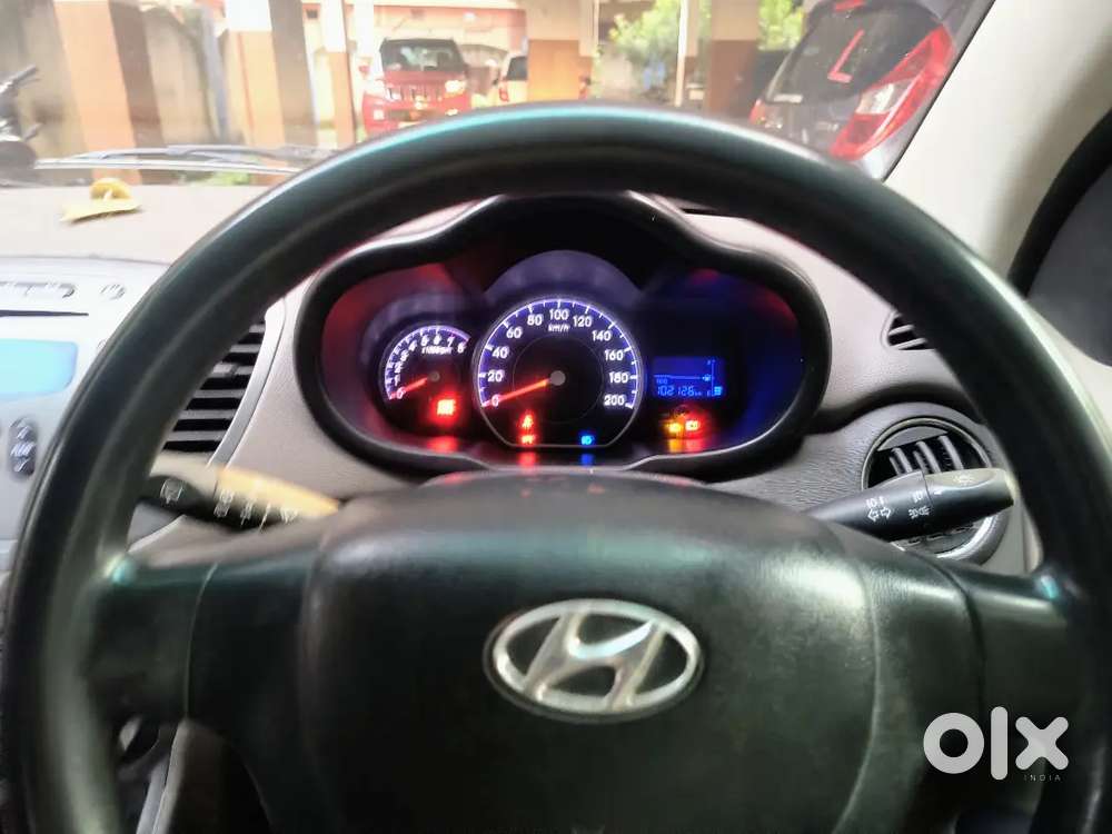 Hyundai I10 Sportz 2011